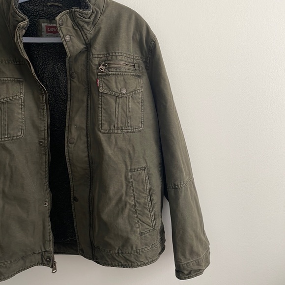 Vintage Levi's Utility Jacket - Picture 2 of 4